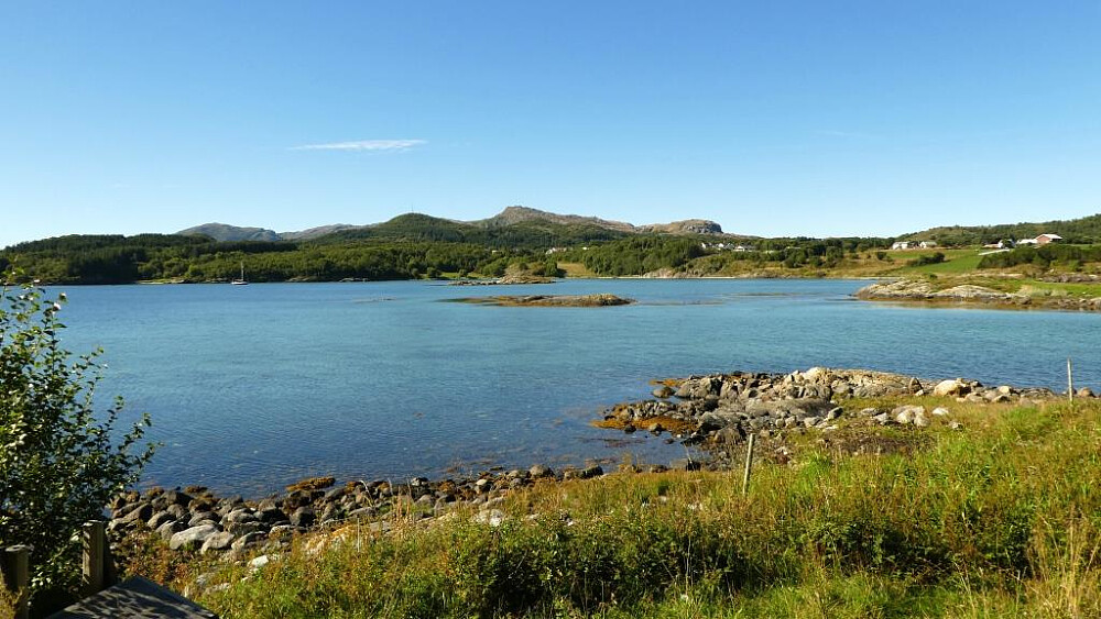 Utsikten fra Sildeguden ved Husbysjøen.