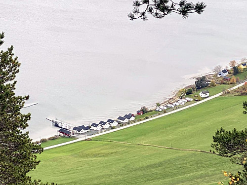 Hindrem Fjordsenter ved Drakestranda.
