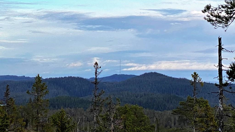 Ser mot Mosvik og masta oppe på Skavlsåsen.