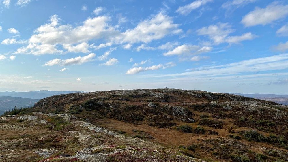 Ytre Hårfjellet som har det høyeste punktet her oppe.
