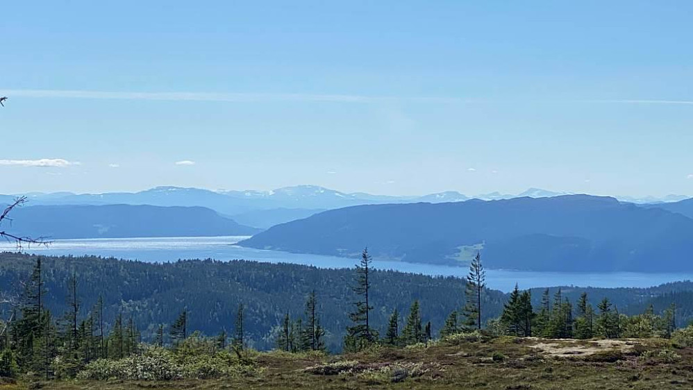 Korsfjorden med Orkdalsfjorden innenfor.