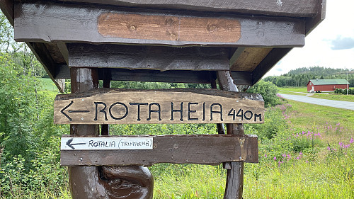 Stor og god p-plass med god merking for turen!