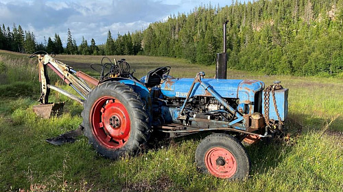 Fordson Major Diesel som kan være fra -50 tallet.