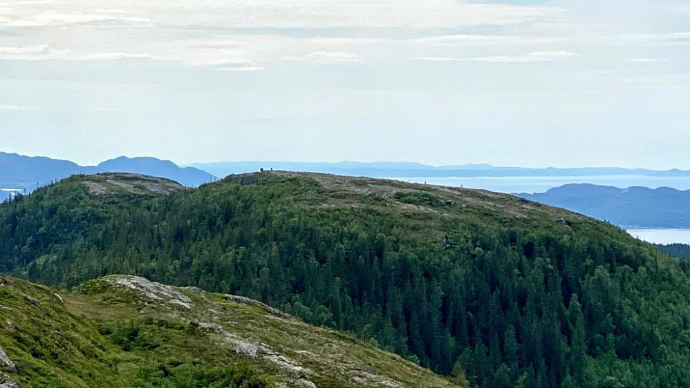 Tjærravassheia 328 moh. ligger ikke så langt unna.Får se om det blir en tur dit neste år.
