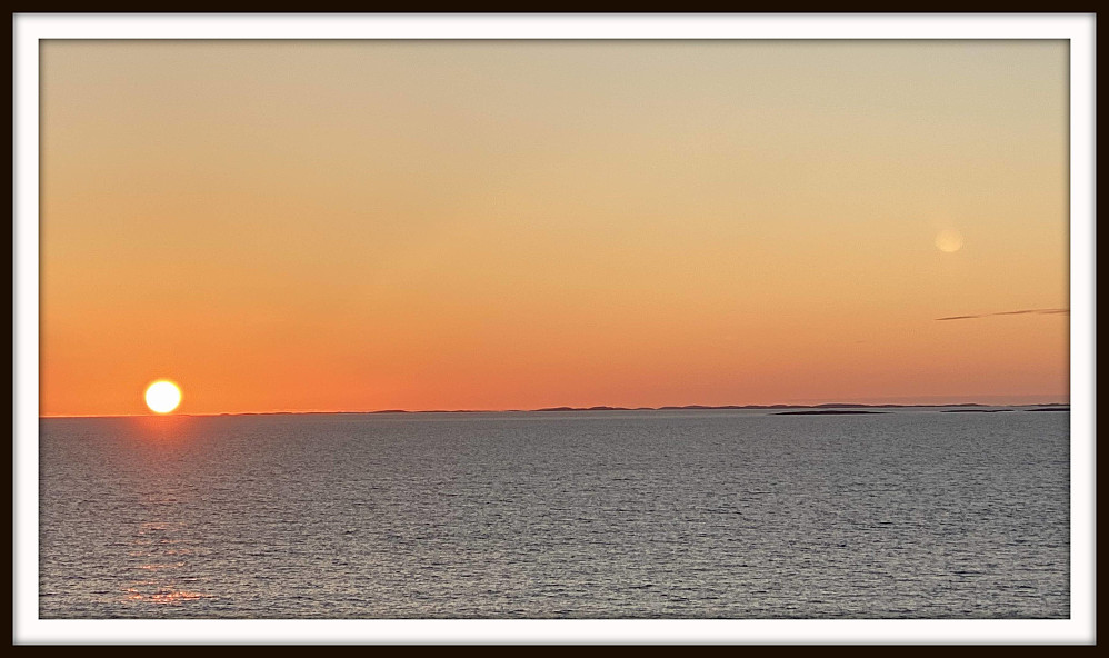 Solnedgang ved Hortavær.
