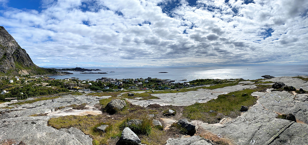 Panorama ned mot Å i Lofoten.