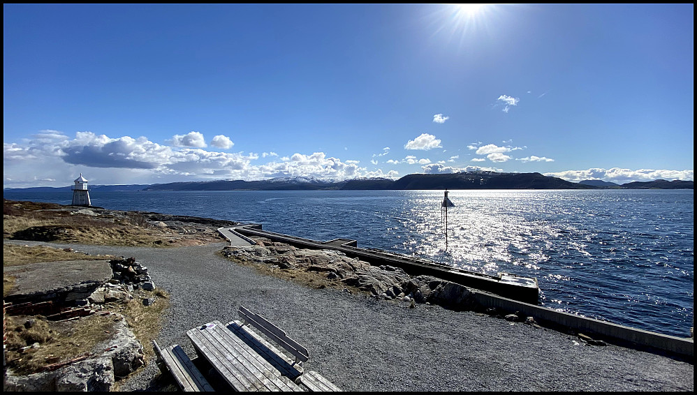 Inn fjorden mot Trondheim.