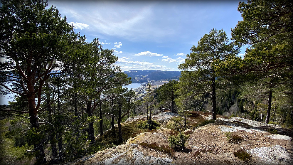 Der nede ligger Mosvika.