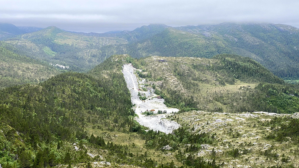 Steinbruddet nede i Ørnedalen.
