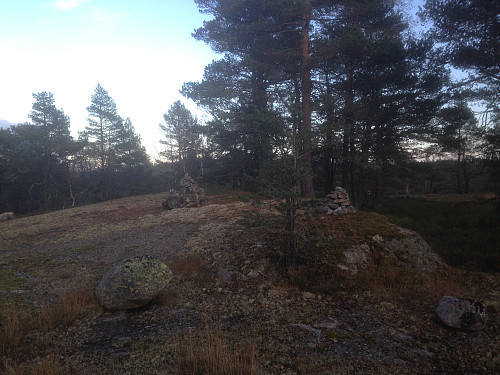 Noen små varder på Tarveshei