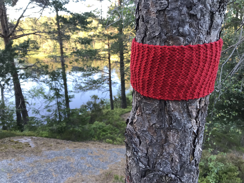 Handarbeid merking langsmed deler av stien.
