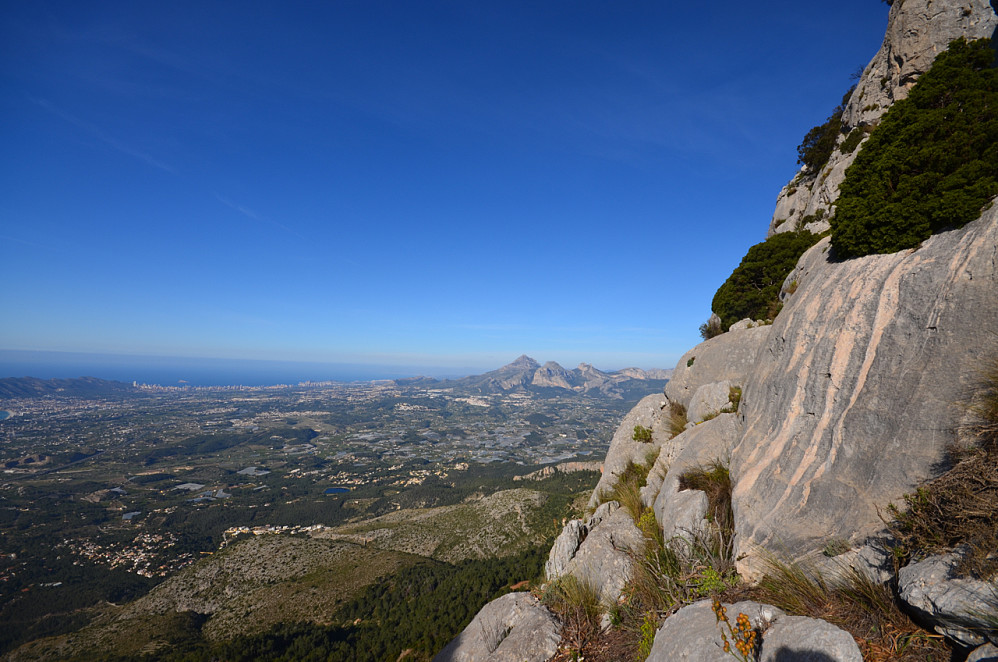 Utsikt mot Puig Campana og Albir.