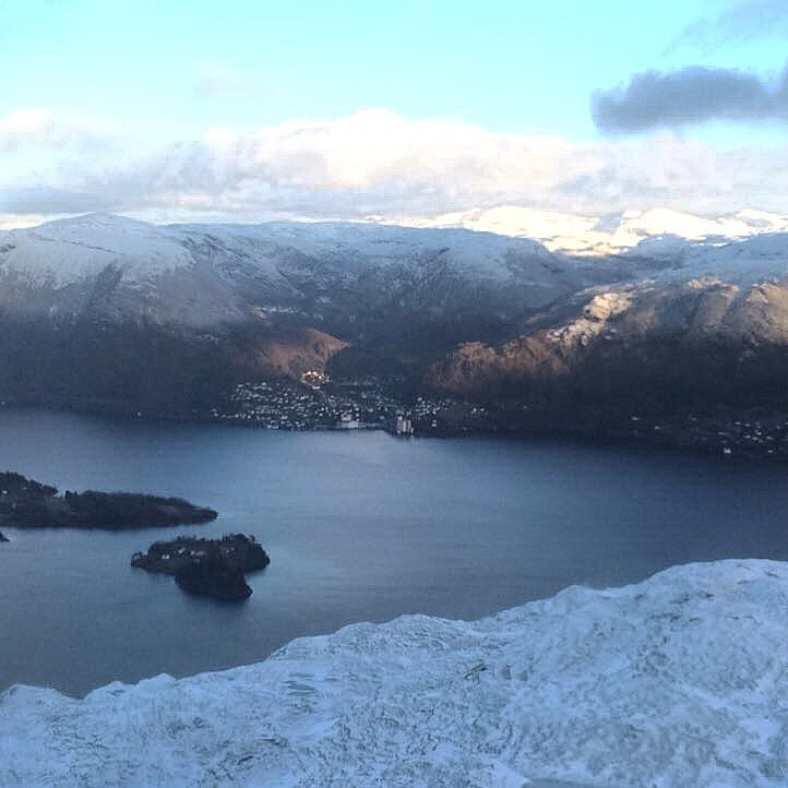 Fin utsikt mot heimbygda.