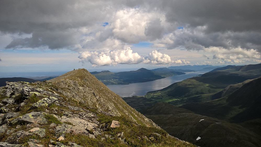 Frå Luten, mot Averøya