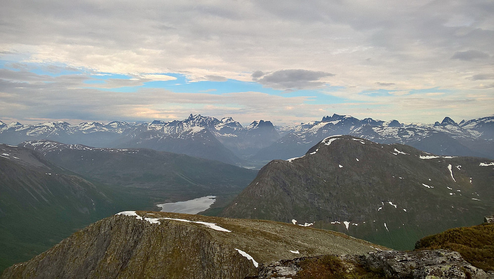 Mektige Romsdalsfjell. 