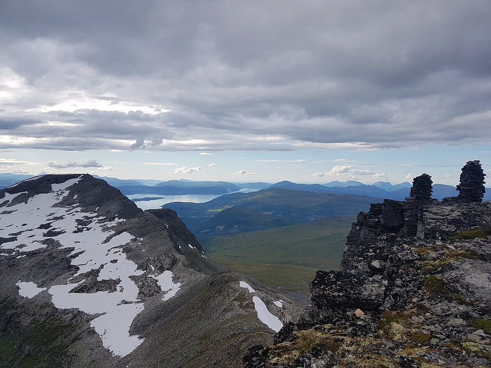 Utsikt mot Ytre fra Indre Sula