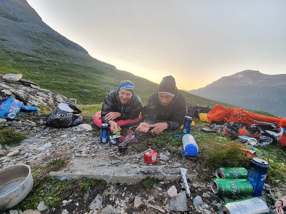 Primusgrilling i base camp