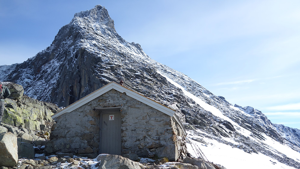 Det klassiske bildet fra Hytta på Bandet hvor Storen er mer koloss enn Norges Matterhorn.