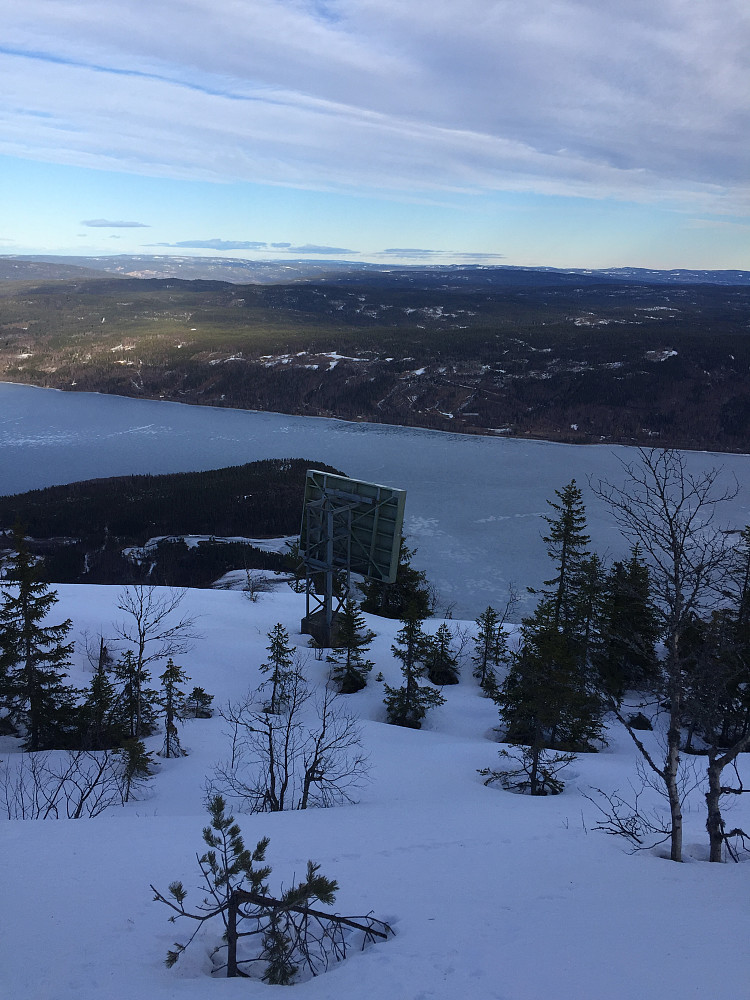 Uromantiske greier! Sjøl om jeg - ikke minst gjennom gamle fjellforum - har blitt vant til at selv mange fjellfolk er i mot meg når jeg hevder dette...