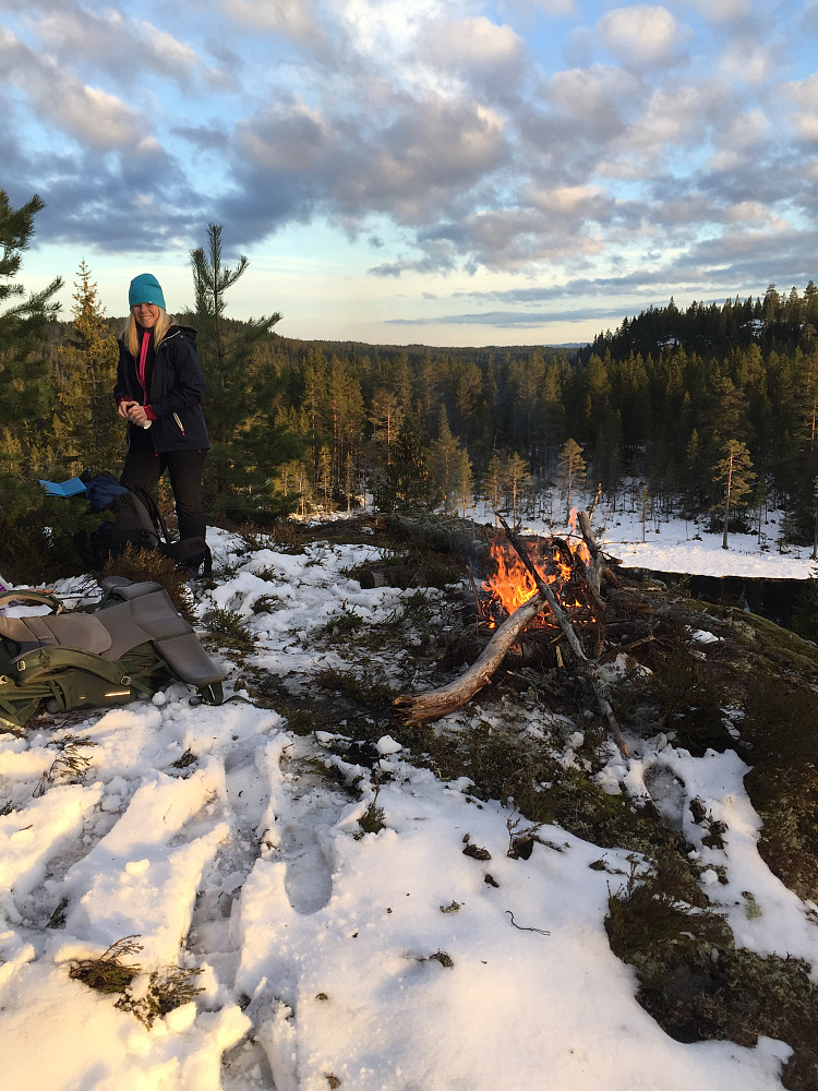Mona liker seg godt på min "hemmelige" knaus.