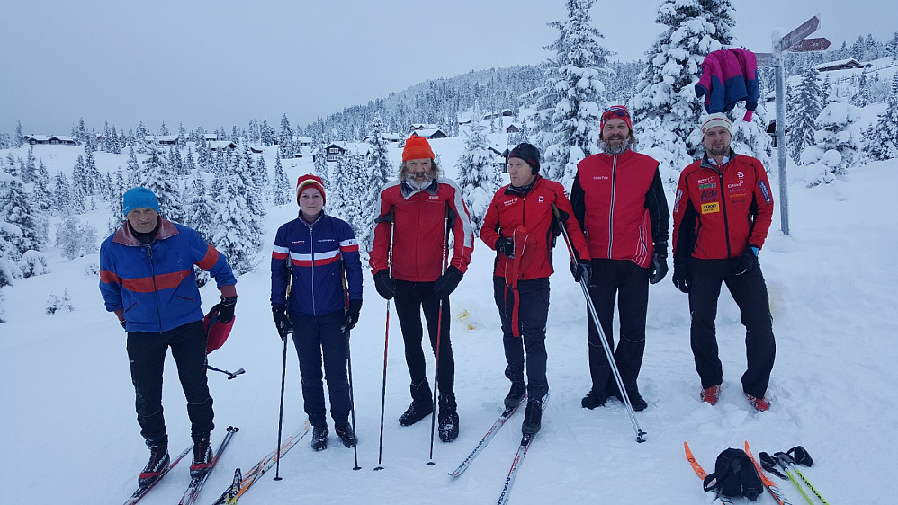 Deltakerne etter målgang, fra venstre Harald, Hilde Ingeborg, Inge, Egil, Ole Amund og Hans Thorvald