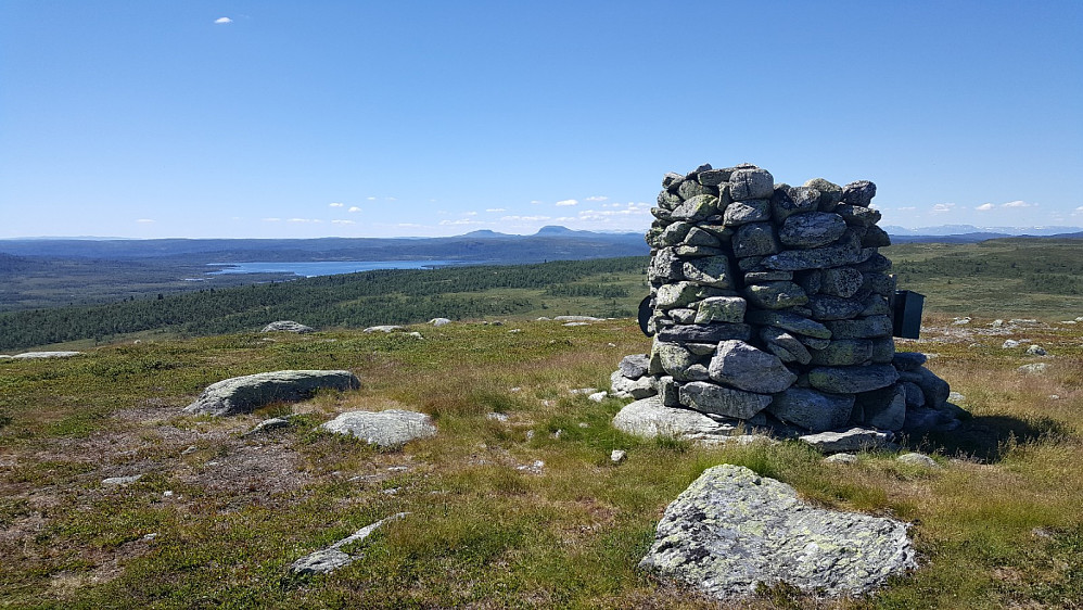 Skruvdalstind, mot Fullsenn og Melladn