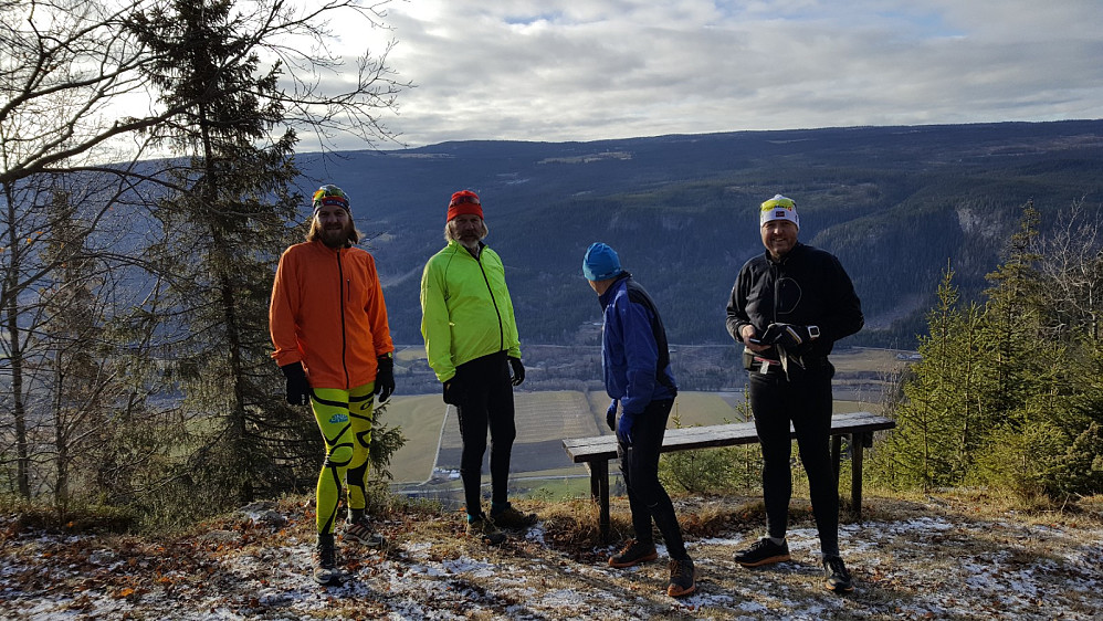 Ved krakken på Krakkdraget, Ole Amund, Inge, Harald og Runar