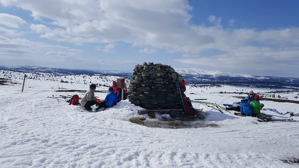 Hærfjellet. Barnas turlag av DNT Lillehammer hadde tur dit idag