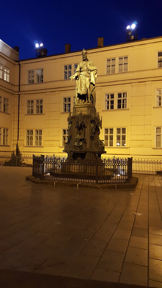 Karl den4. statuen ved Karlsbroen