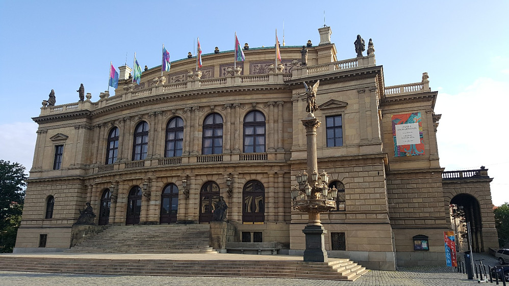 Rudolfinium, Prahas store konserthus som huser det tsjekkiske filharmoniske orkester