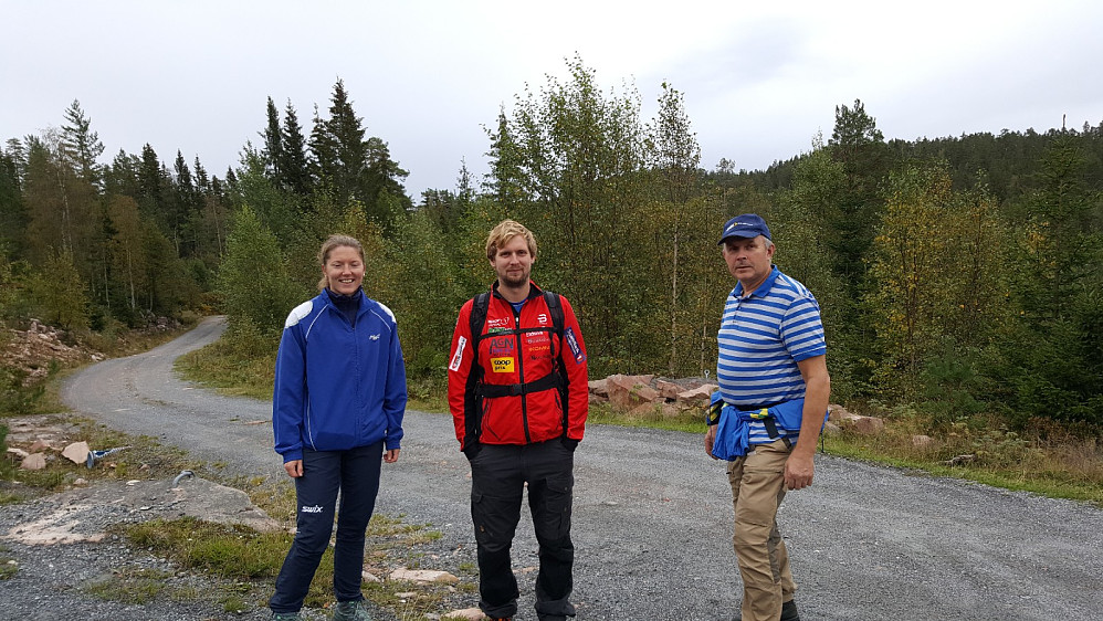Kristine, Hans Thorvald og Knut ved turstart
