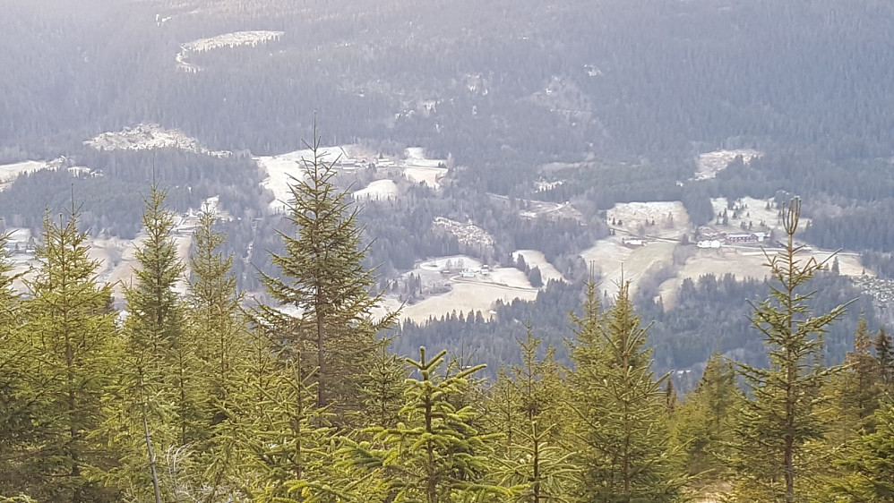 Utsikt mot baklia fra litt ned for Finsrudbekkhøgda