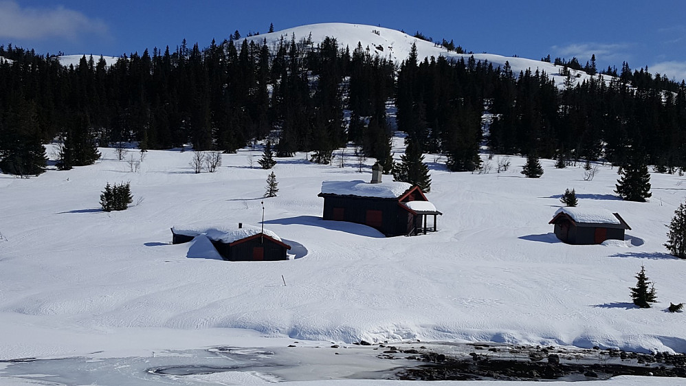 Lundehytta i sørenden av Mjogsjøen fra 1895, en av landets eldste fritidseiendommer