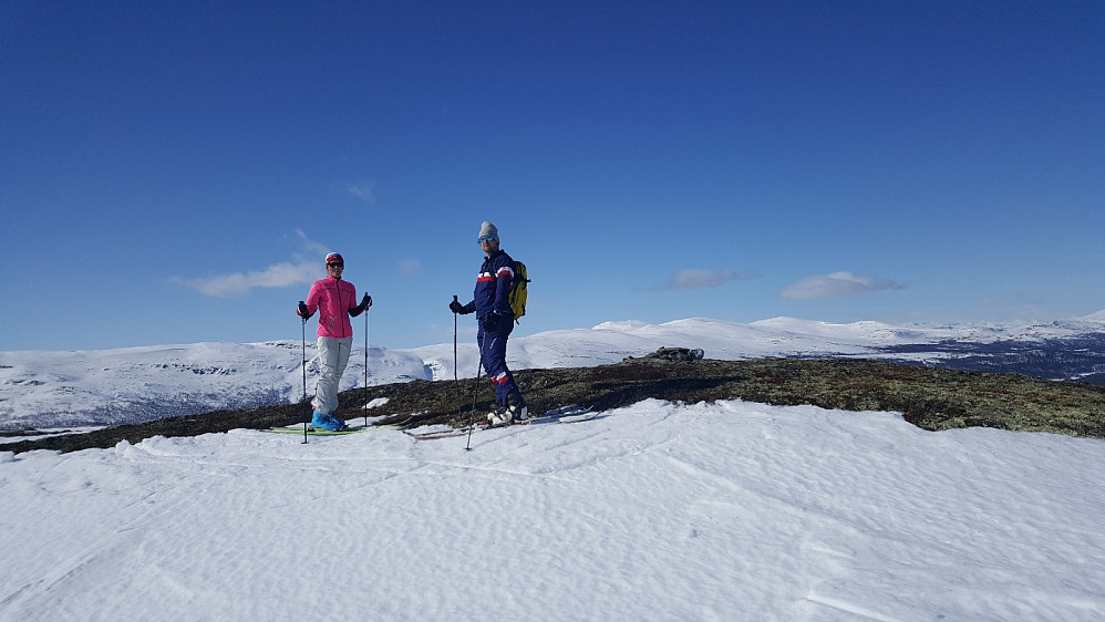 Kristine og Hans Thorvald på Valsfjellet, mot Ruten