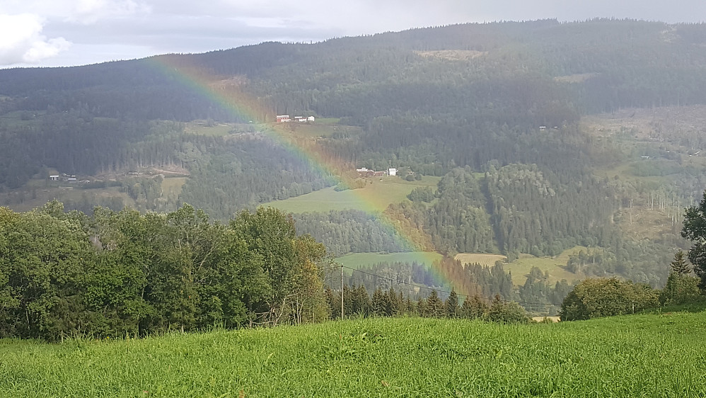 Regnbue over Ulsrud fra Nygardssvea