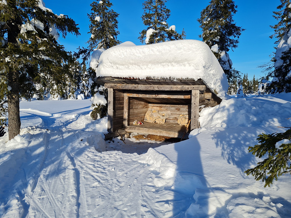 Demmtjernet gapahuk