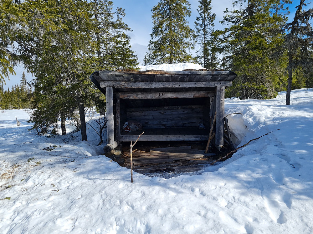 Demmtjernet gapahuk