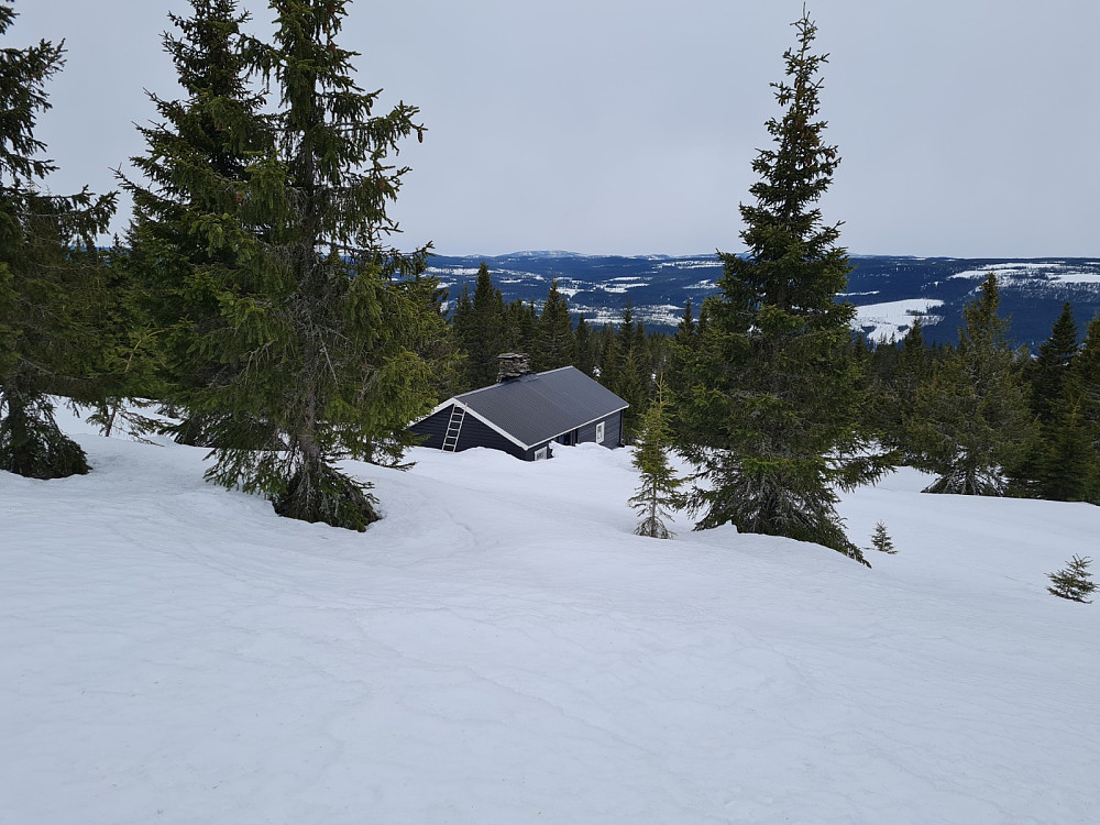 Det restaurerte seterhuset til Bergstuen på Veslesetra