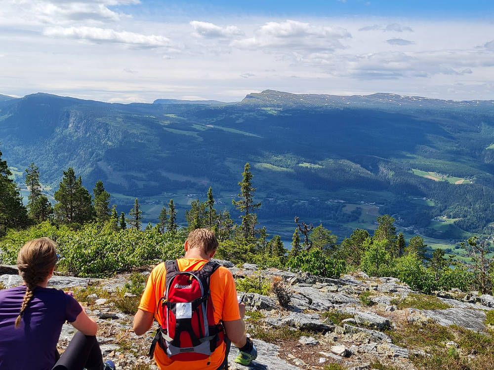 På toppen, mot Skeikampen og Bånsererkampen