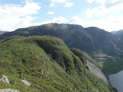 Sørover mot Kammen og Morkafjellet i bakgrunnen.