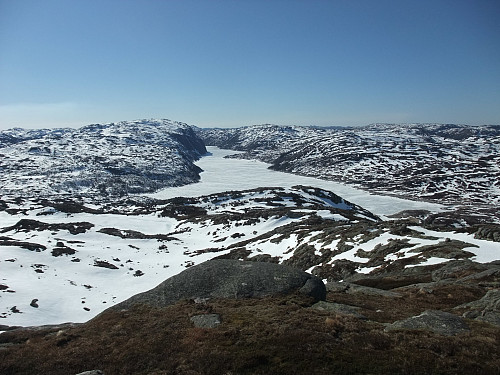 Tilbakeblikk utover Stora Myrvatnet med Myrfjell 985 t.v.