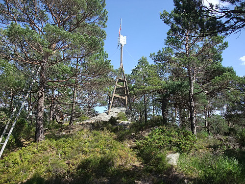 Tårn på toppen av Fåreknuten.