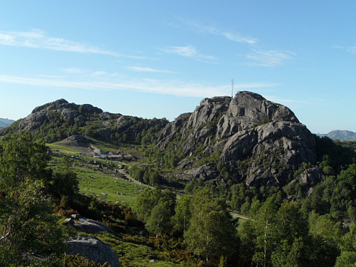 Tilbakeblikk mot Ørnatuva og Fløyfjell.