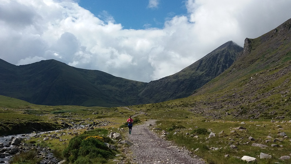 På veg oppover mot Carrauntoohil