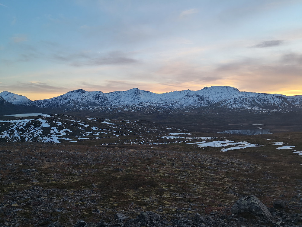 Storsteinfjellet, Jakobstind og Tverrfjellet