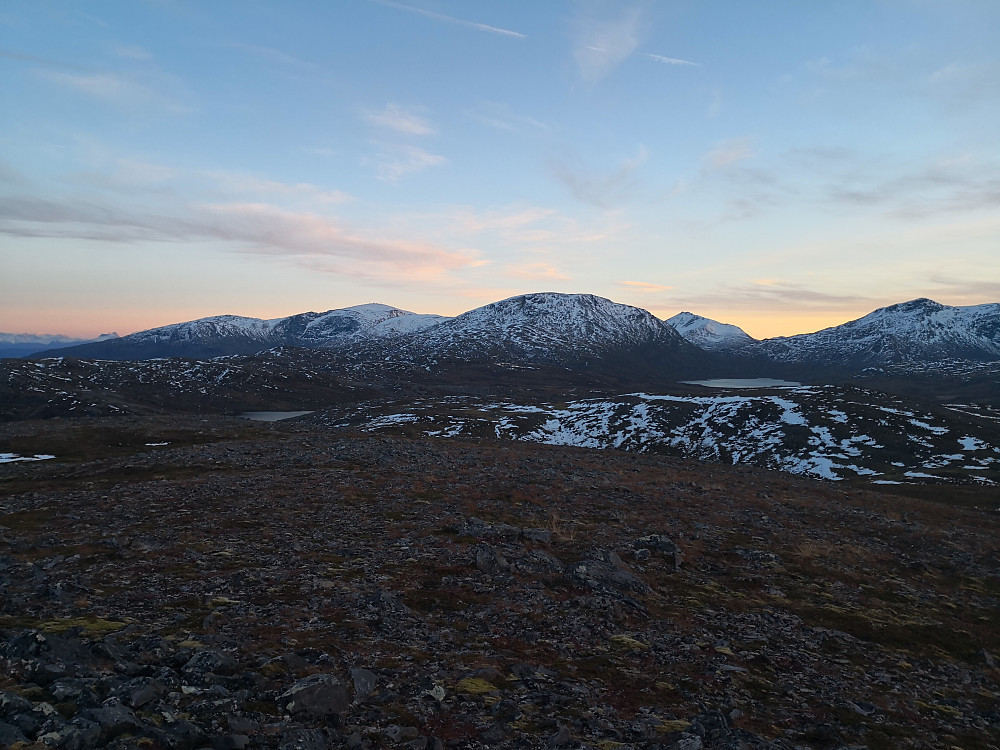 Rundfjellet foran Setertind og Kongsviktind