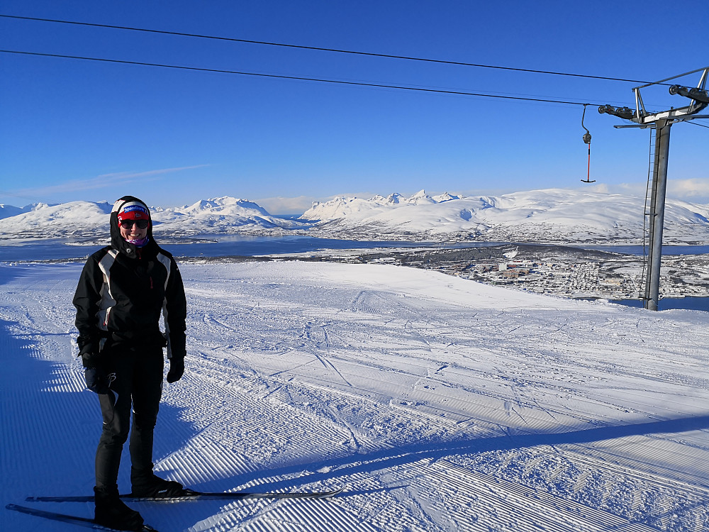 På toppen av alpinbakken|centre