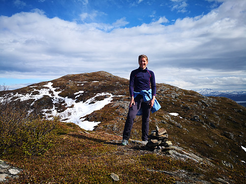 På Blåhatten, med Blåfjellet bak