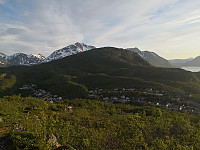 Skattørfjellet, høgaste topp på Skjervøya, frå Stussnesfjellet