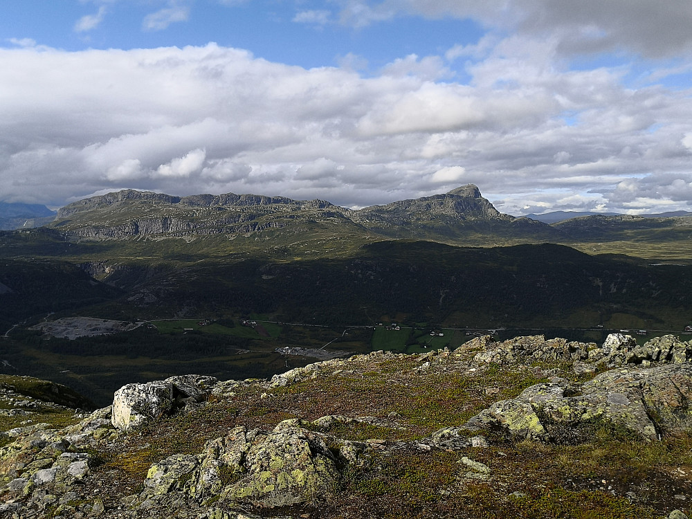 Mot Svarteknippa, Skyrifjell og Bitihorn frå Raudhorn